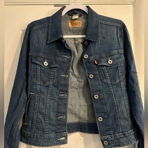 Levis Denim Jacket Womens Size small Blue Trucker Jean Jacket Medium Wash